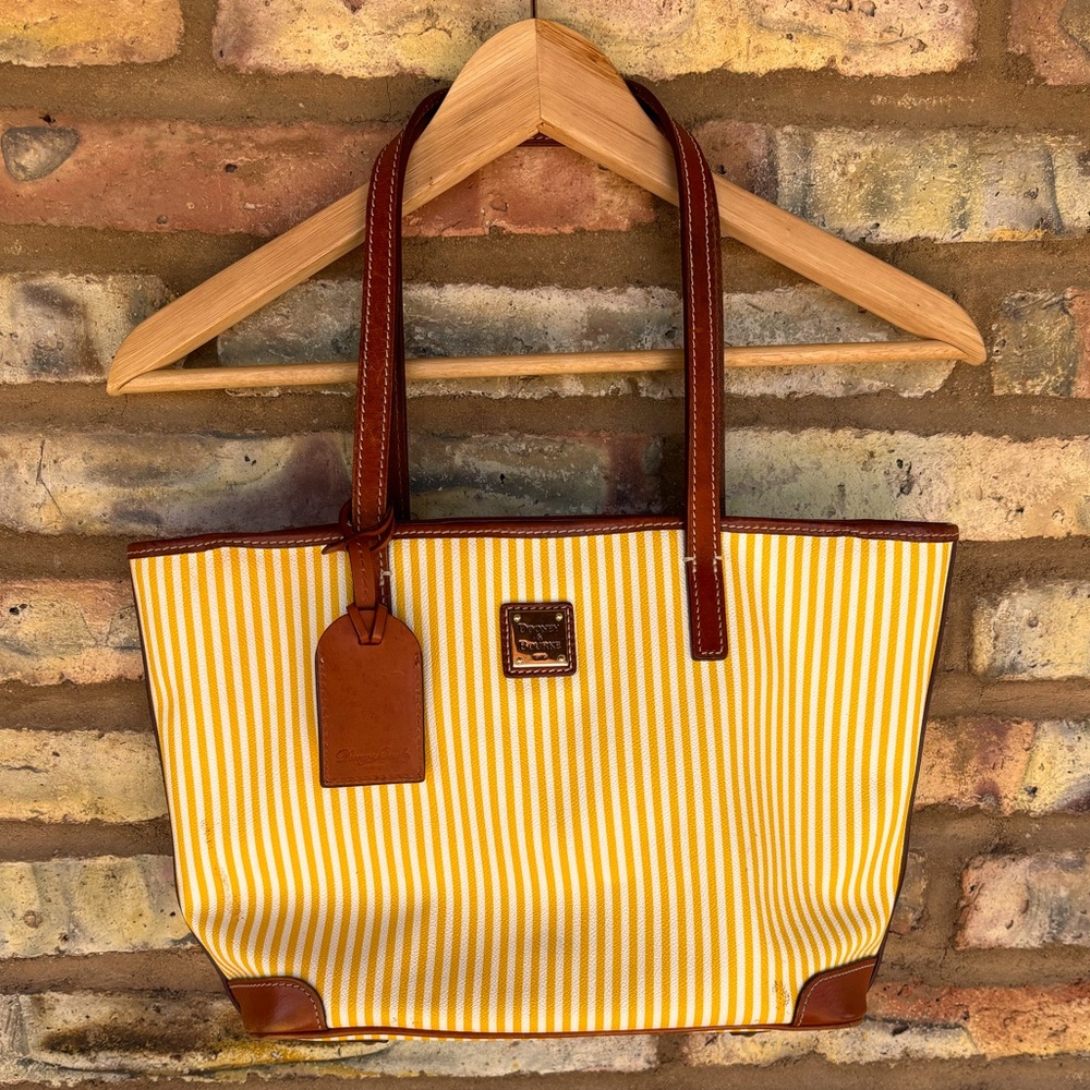 🌼Yellow Stripe Dooney and Bourk Tote Bag🌼